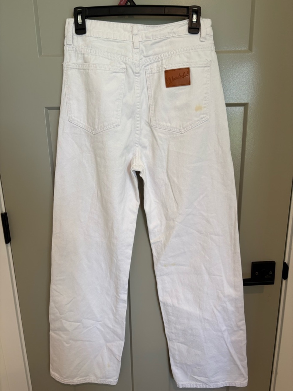 Women’s White Straight-Leg Jeans - Picture 3 of 5